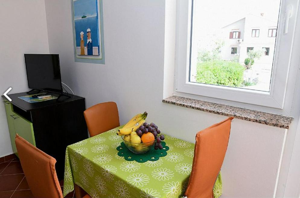 Apartments Dvori Novalja Extérieur photo