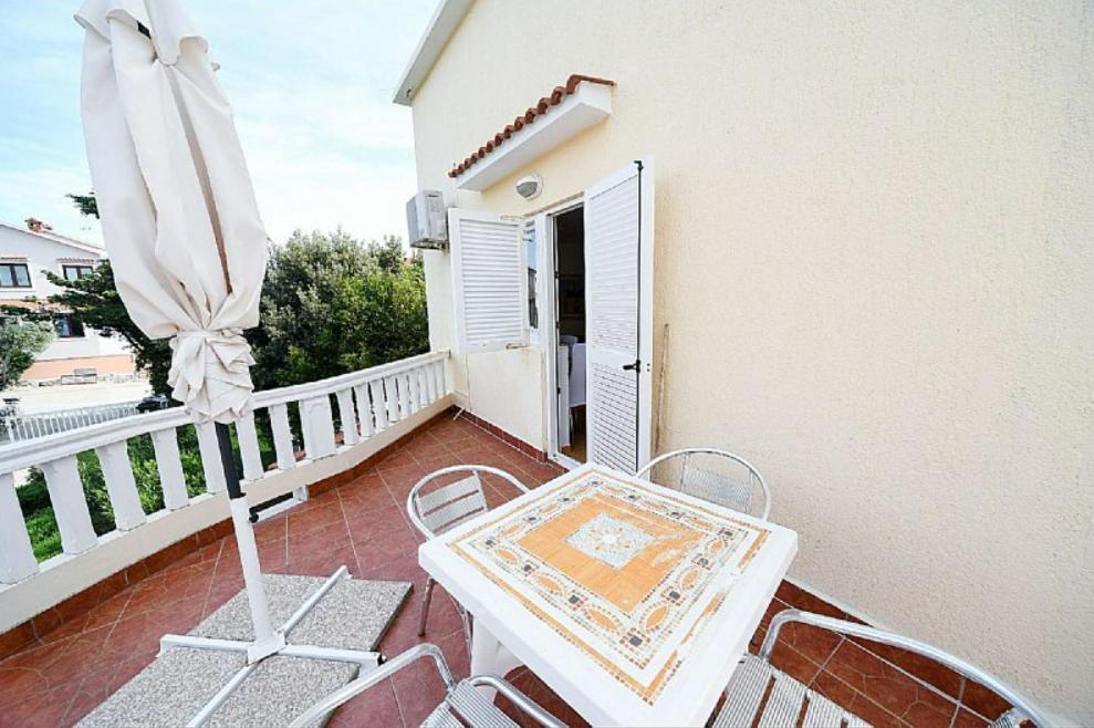 Apartments Dvori Novalja Extérieur photo