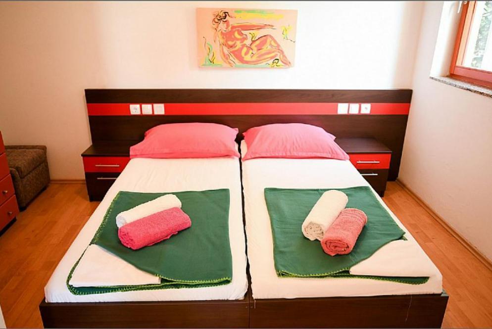 Apartments Dvori Novalja Extérieur photo