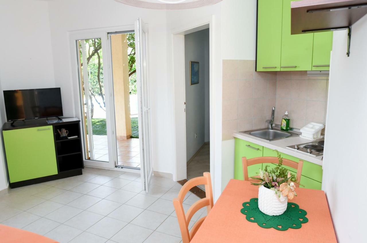 Apartments Dvori Novalja Extérieur photo