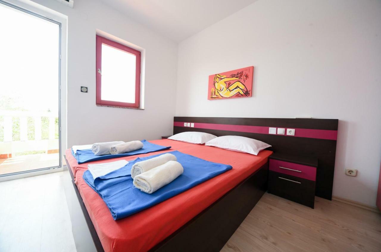 Apartments Dvori Novalja Extérieur photo