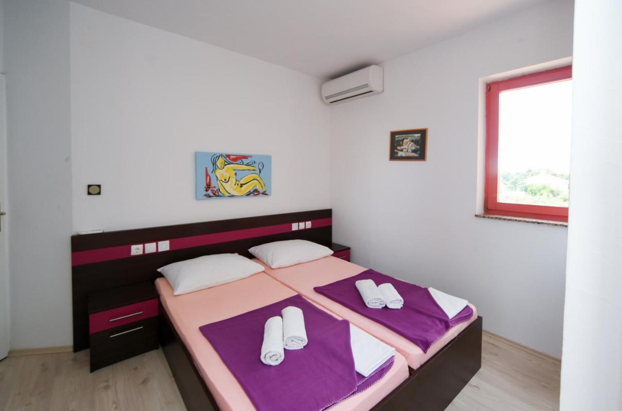 Apartments Dvori Novalja Extérieur photo